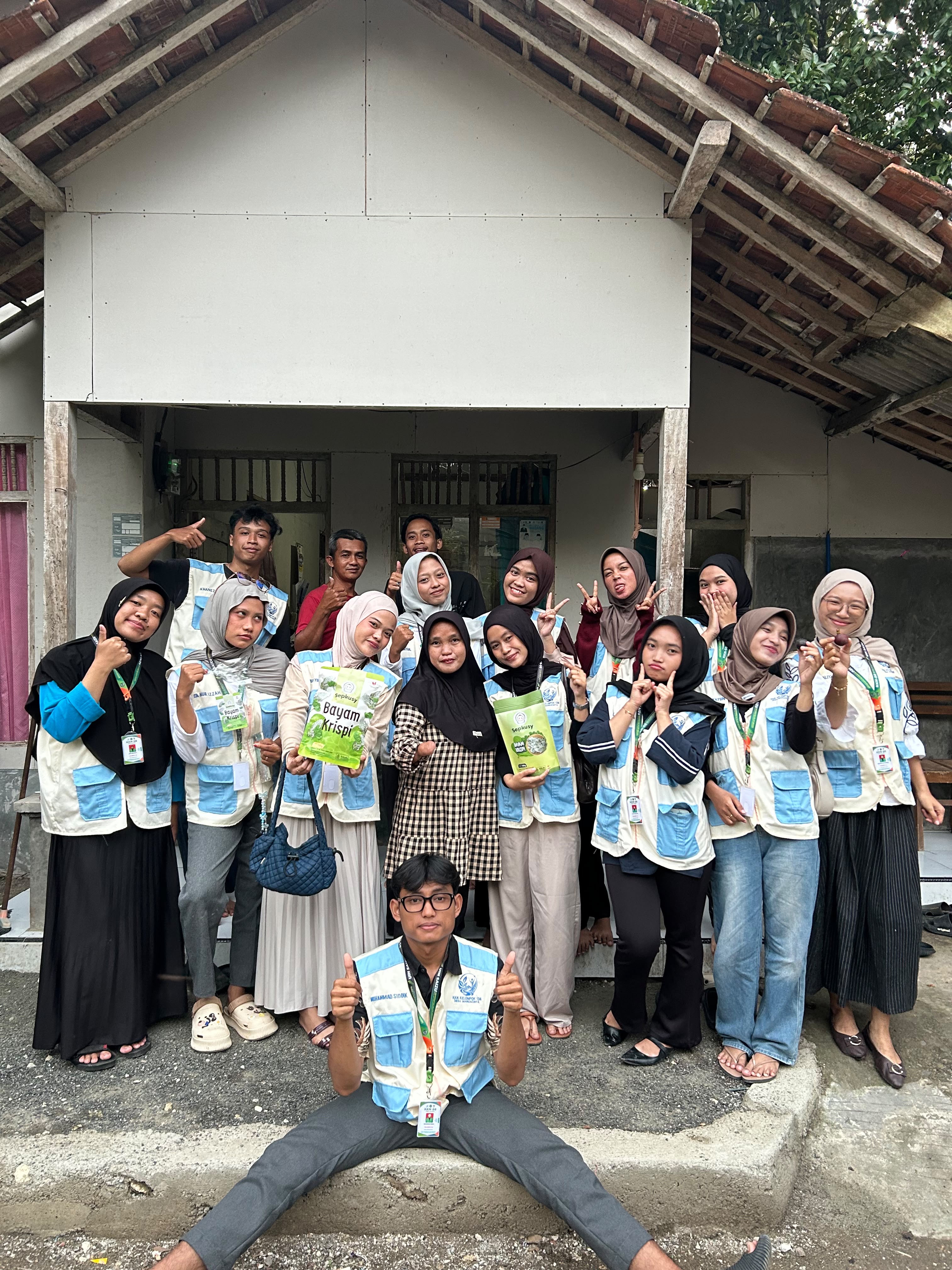Kunjungan ke UMKM Bayam Krispi